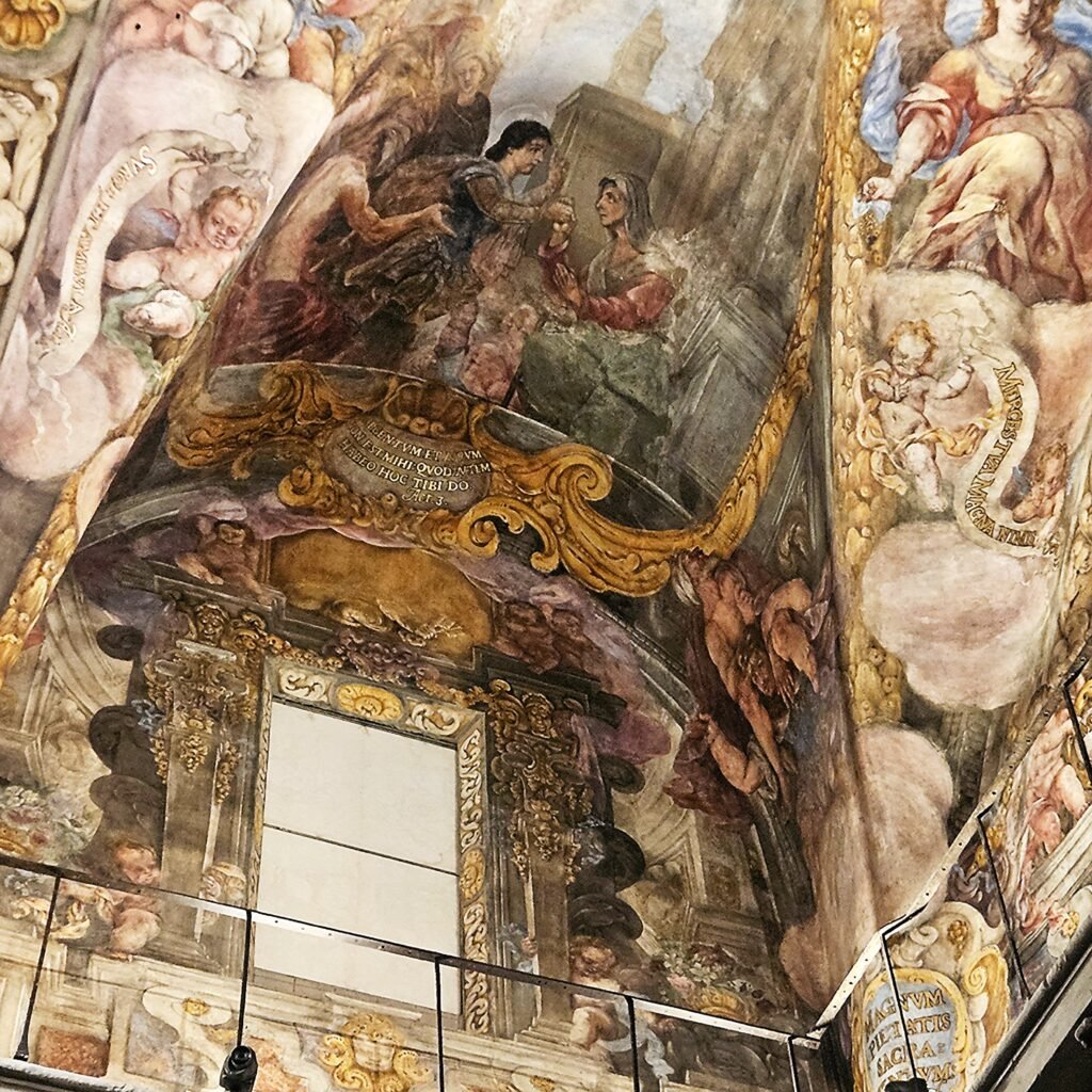 valensiya aziz nikolaus kilisesi aenasın babasını troiadan çıkarma sahnesinin fresco olarak detayı